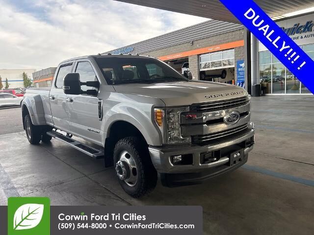 2017 Ford F-350 Super Duty Lariat