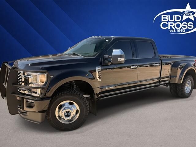 2021 Ford F-350 Super Duty Platinum — photo 1 of 26
