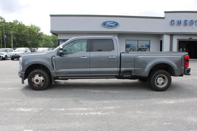 2024 Ford F-350 Super Duty Platinum — photo 1 of 40