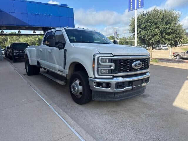 2025 Ford F-350 Super Duty Lariat