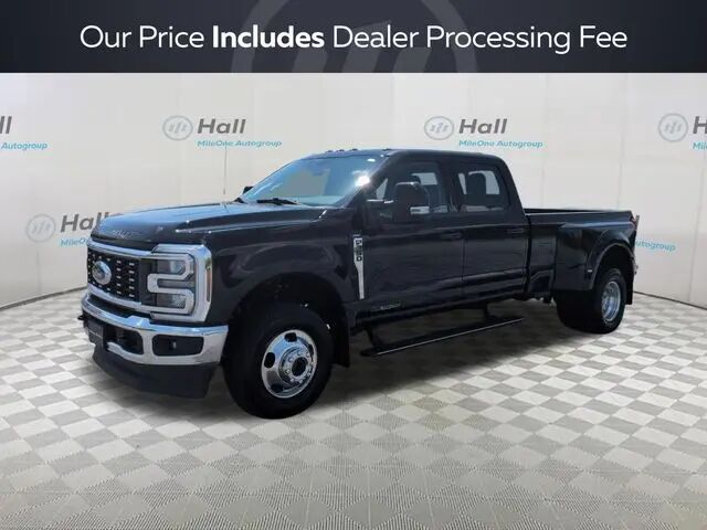 2024 Ford F-350 Super Duty Lariat — photo 1 of 39
