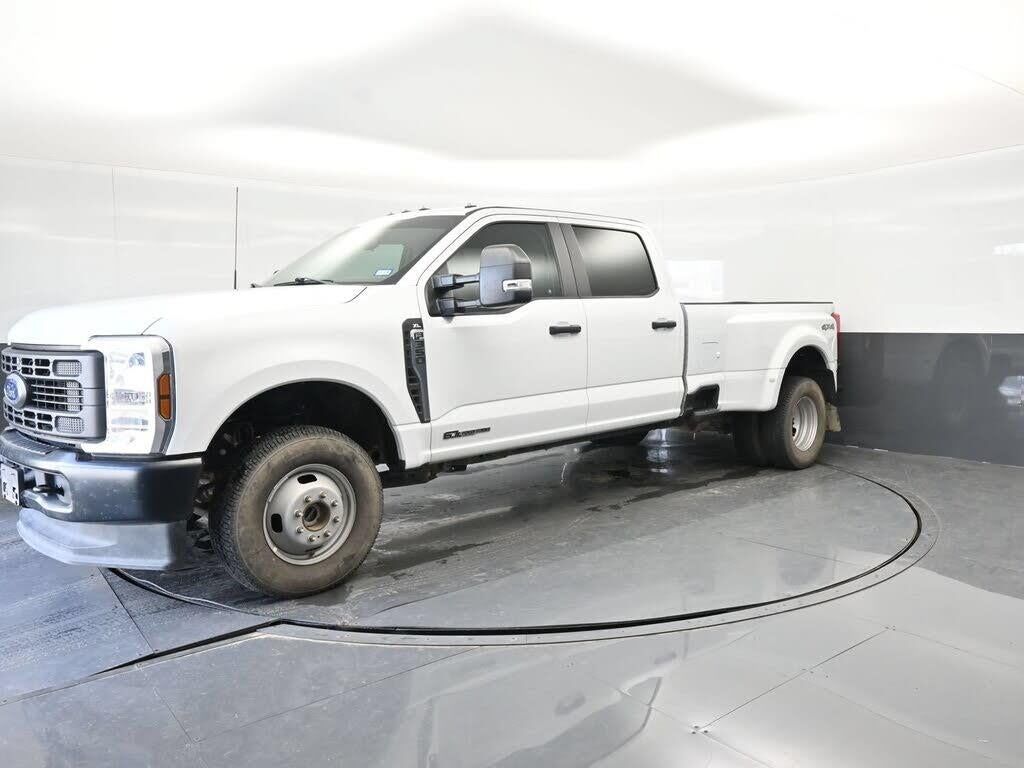 2024 Ford F-350 Super Duty XL — photo 1 of 1