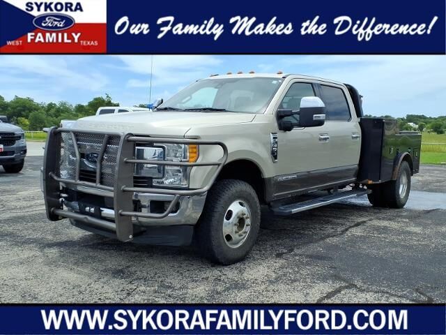 2017 Ford F-350 Super Duty King Ranch — photo 1 of 13