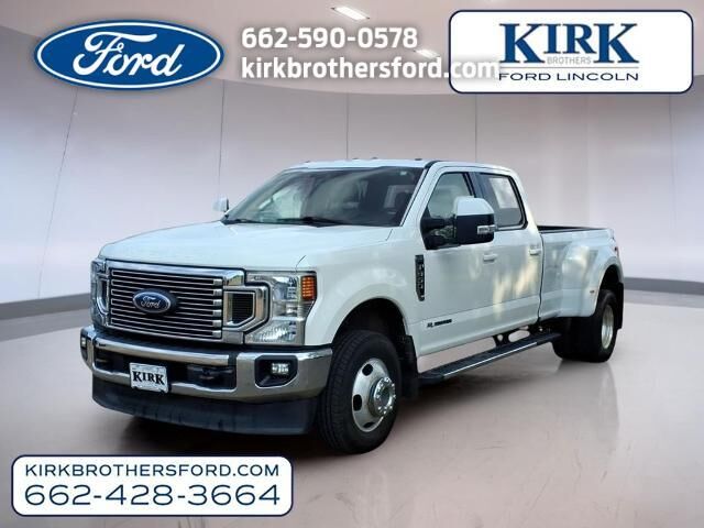 2020 Ford F-350 Super Duty Lariat — photo 1 of 13