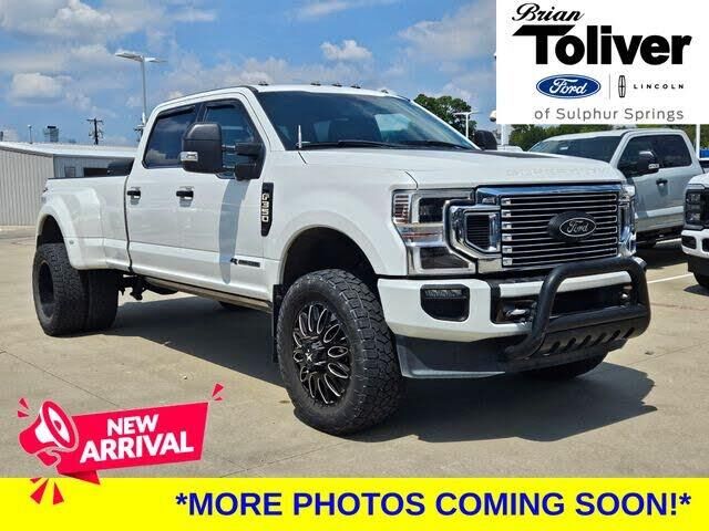 2020 Ford F-350 Super Duty Platinum — photo 1 of 1