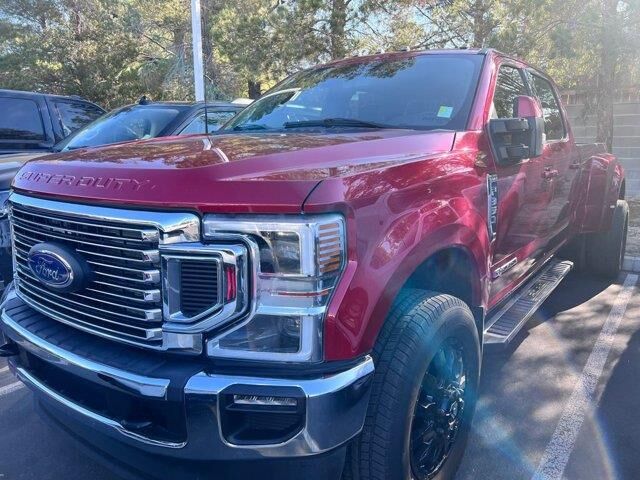 2022 Ford F-350 Super Duty Lariat — photo 1 of 6