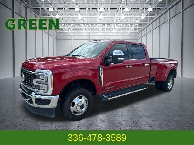 2023 Ford F-350 Super Duty Lariat — photo 1 of 37