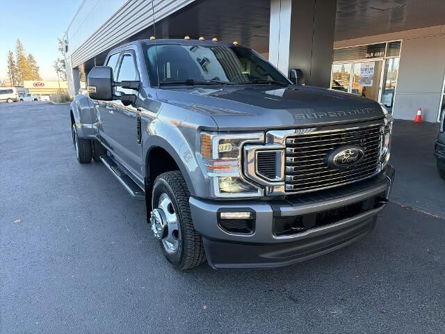 2022 Ford F-350 Super Duty Lariat