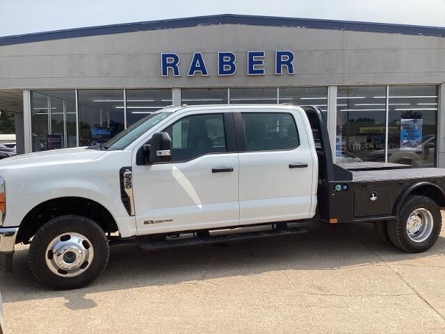 2023 Ford F-350 Super Duty XL — photo 1 of 13