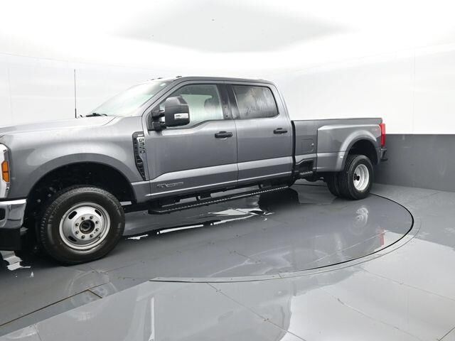 2024 Ford F-350 Super Duty XLT — photo 1 of 26