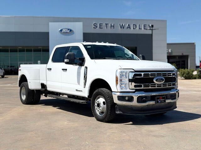 2025 Ford F-350 Super Duty XLT — photo 1 of 20