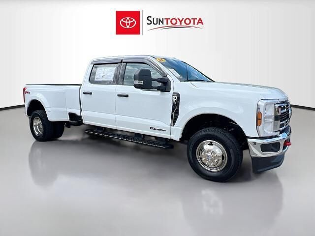 2025 Ford F-350 Super Duty XLT — photo 1 of 13