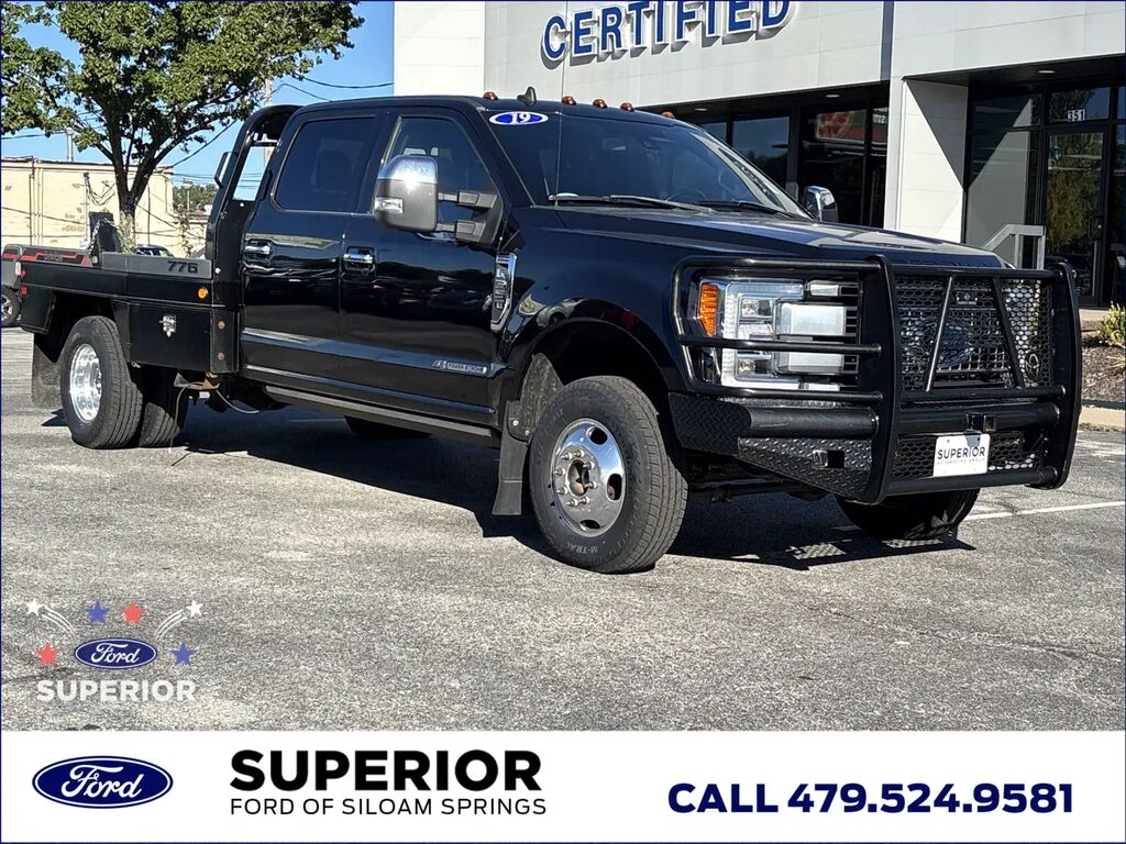 2019 Ford F-350 Super Duty Platinum — photo 1 of 13