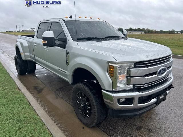 2019 Ford F-350 Super Duty Lariat