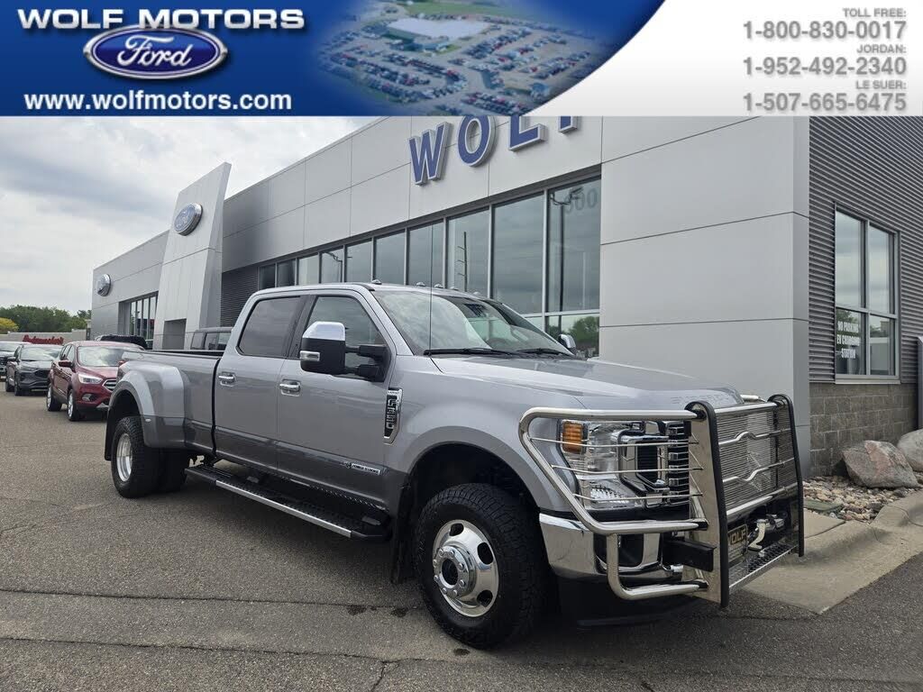 2021 Ford F-350 Super Duty Lariat — photo 1 of 1