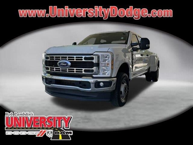 2024 Ford F-350 Super Duty King Ranch — photo 1 of 52