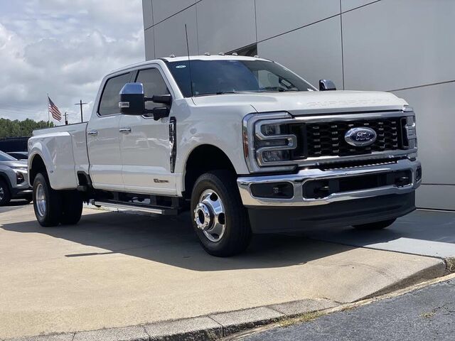 2025 Ford F-350 Super Duty Lariat