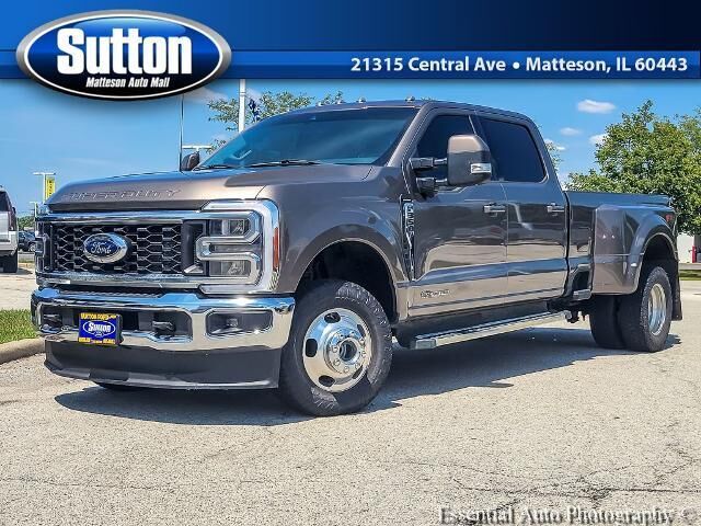 2023 Ford F-350 Super Duty Lariat — photo 1 of 26
