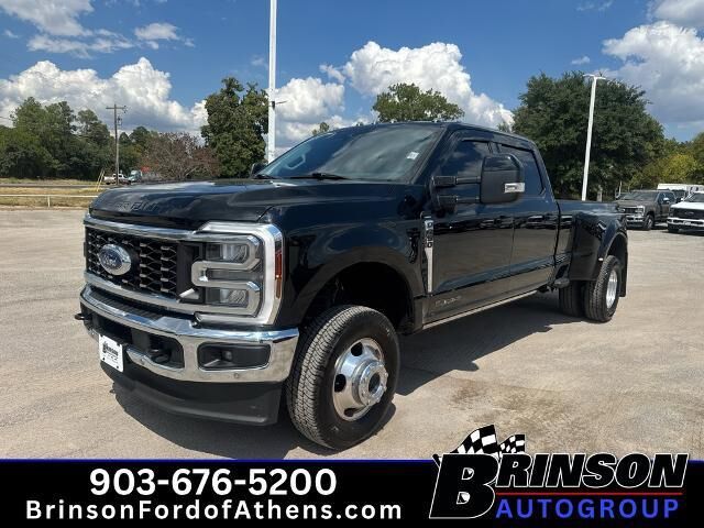 2024 Ford F-350 Super Duty Lariat — photo 1 of 13
