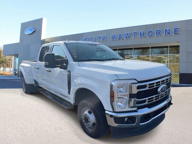 2026 Ford F-350 Super Duty XLT — photo 1 of 23
