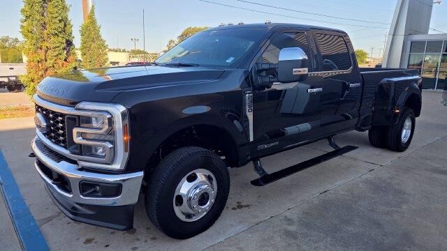 2026 Ford F-350 Super Duty Lariat