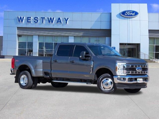 2026 Ford F-350 Super Duty XLT