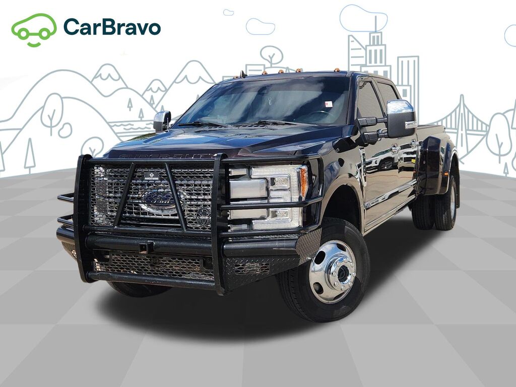 2019 Ford Super Duty F-350 DRW Platinum — photo 1 of 6
