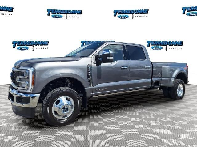 2026 Ford F-350 Super Duty Lariat — photo 1 of 13