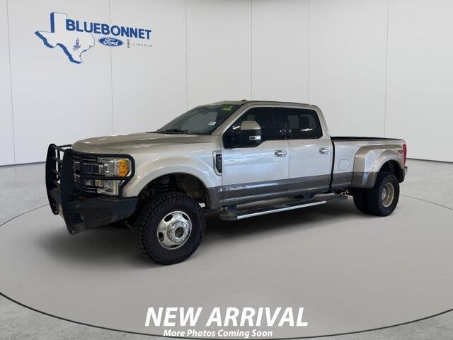 2017 Ford F-350 Super Duty King Ranch — photo 1 of 13