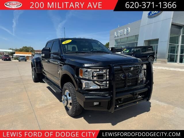 2022 Ford F-350 Super Duty Lariat — photo 1 of 13