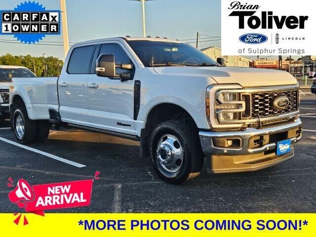 2024 Ford F-350 Super Duty Lariat — photo 1 of 3