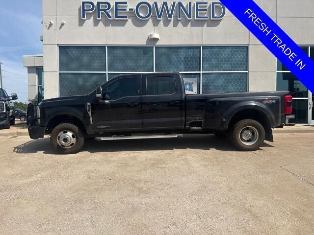 2024 Ford F-350 Super Duty Lariat — photo 1 of 25