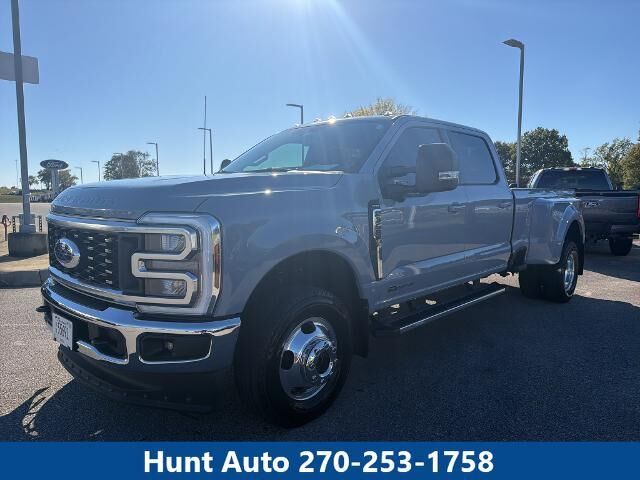 2025 Ford F-350 Super Duty Lariat