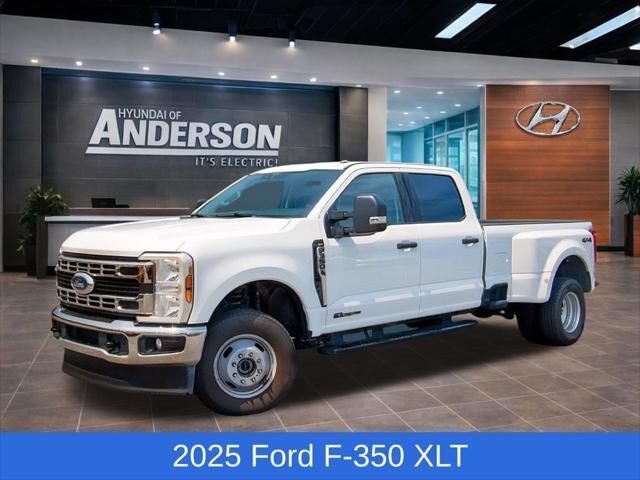 2025 Ford F-350 Super Duty XLT — photo 1 of 13