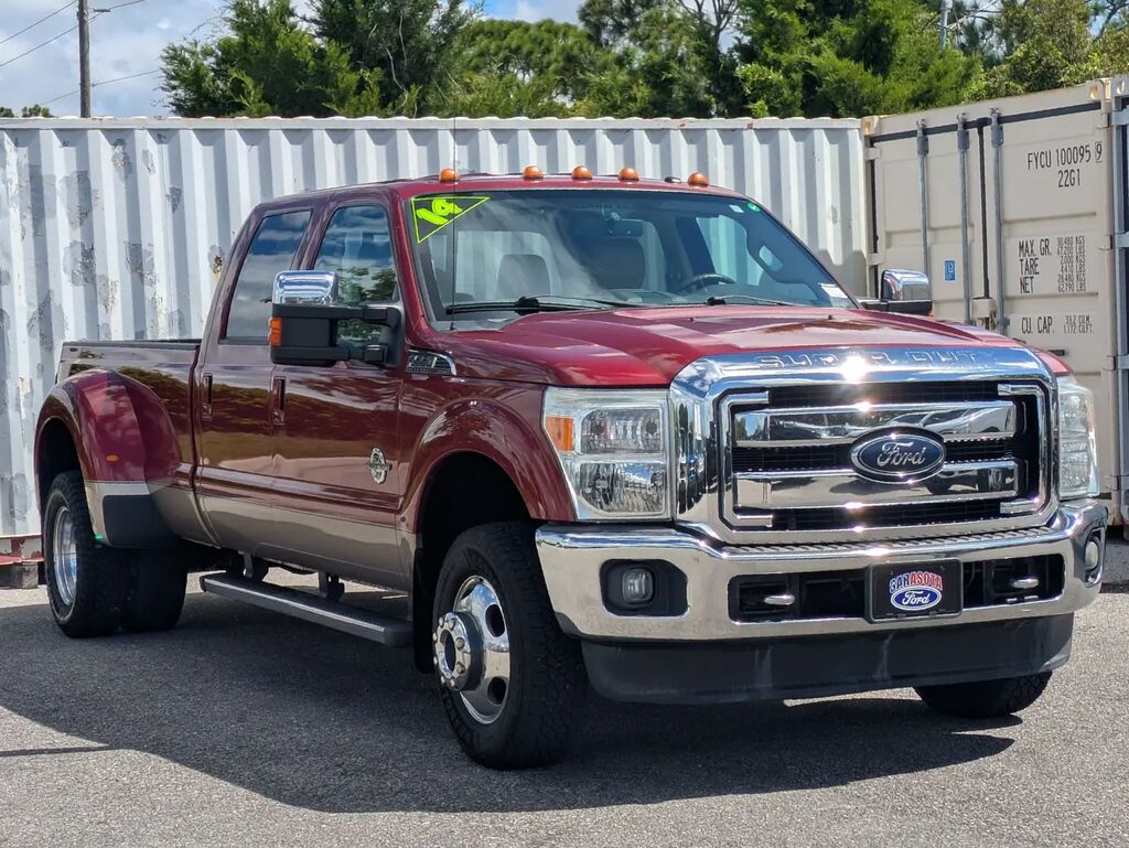 2014 Ford F-350 Super Duty Lariat — photo 1 of 26