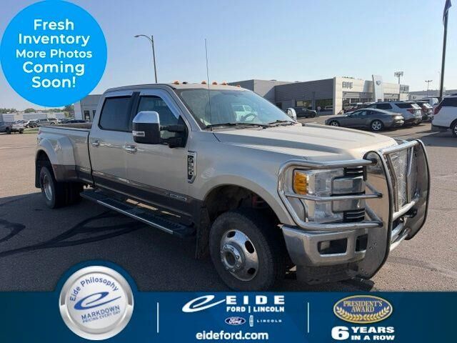 2017 Ford F-350 Super Duty Lariat