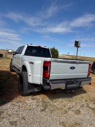 2025 Ford F-350 Super Duty Lariat