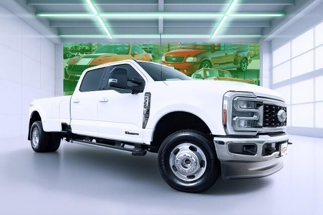 2026 Ford F-350 Super Duty Lariat