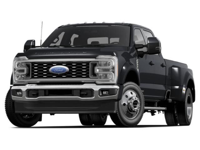 2024 Ford F-450 Super Duty Lariat — photo 1 of 4