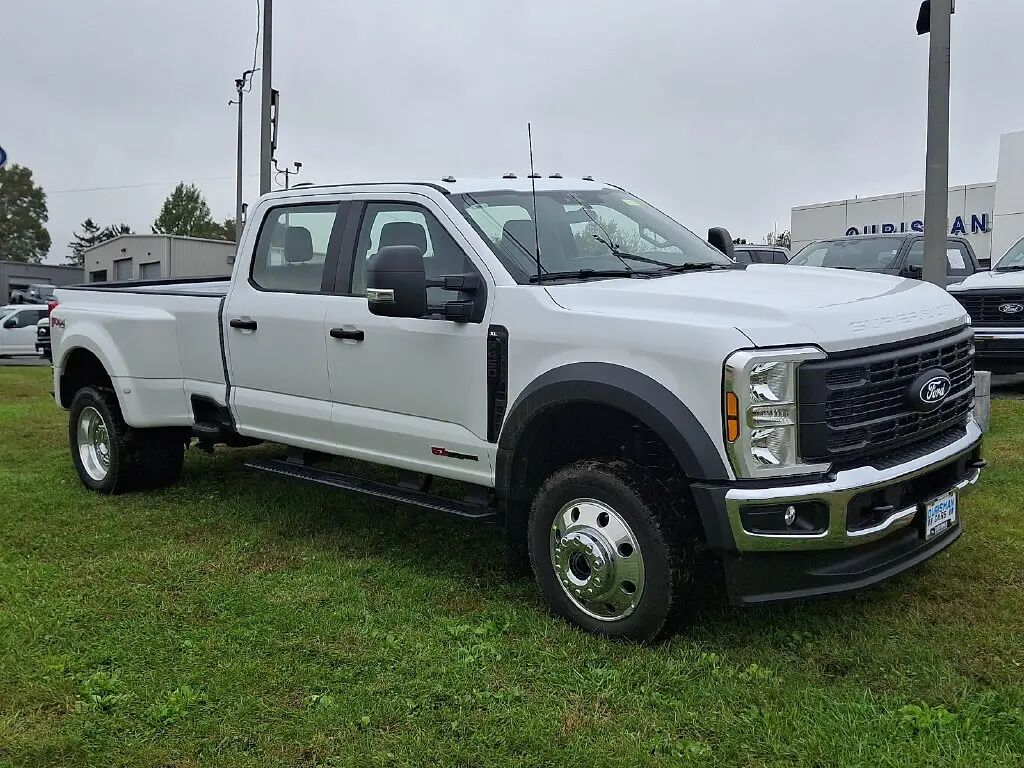 2027 Ford F-450 Super Duty XL — photo 1 of 13