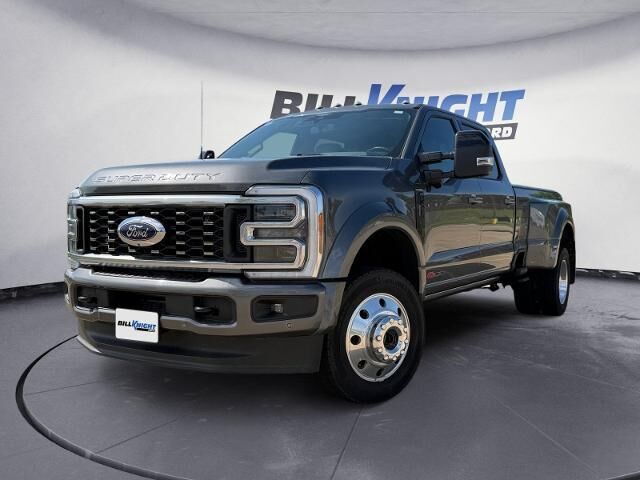 2025 Ford F-450 Super Duty Platinum