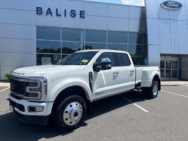 2026 Ford F-450 Super Duty Platinum
