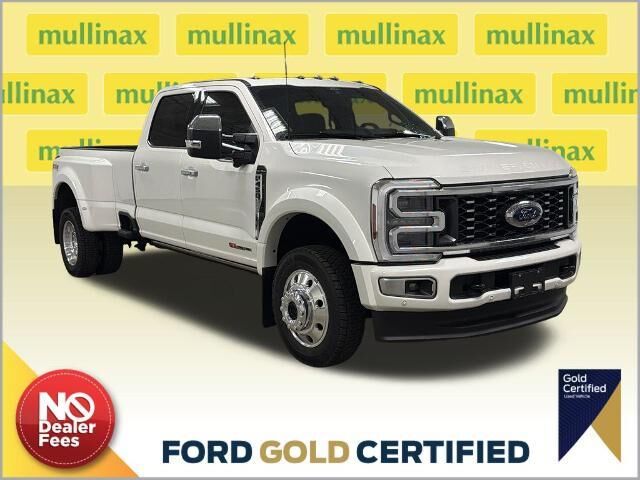 2026 Ford F-450 Super Duty Platinum — photo 1 of 13