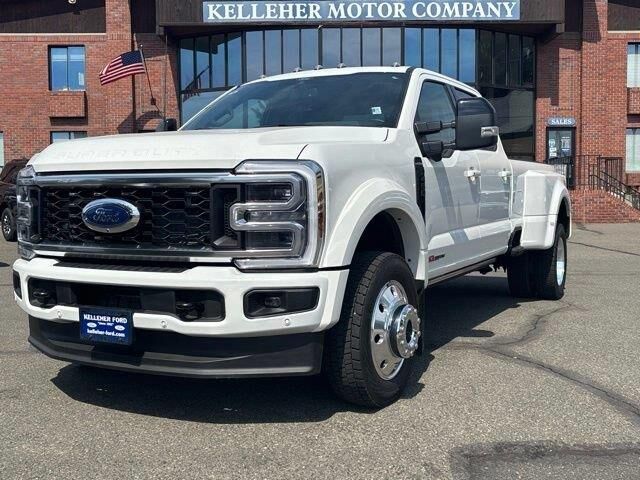 2025 Ford F-450 Super Duty Platinum — photo 1 of 39