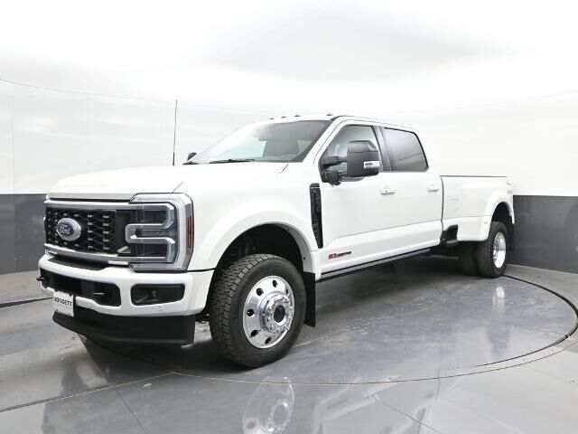 2025 Ford F-450 Super Duty Platinum — photo 1 of 26