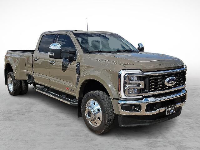2026 Ford F-450 Super Duty Lariat