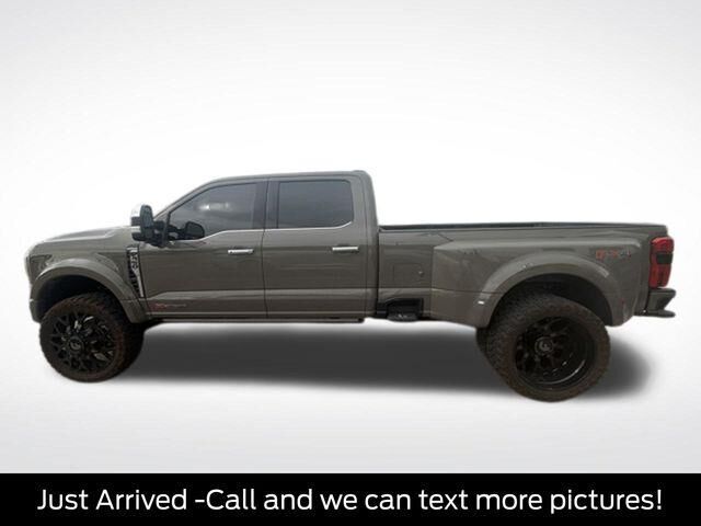 2026 Ford F-450 Super Duty Platinum — photo 1 of 25