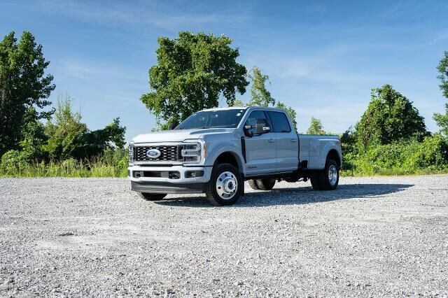 2026 Ford F-450 Super Duty Platinum — photo 1 of 26