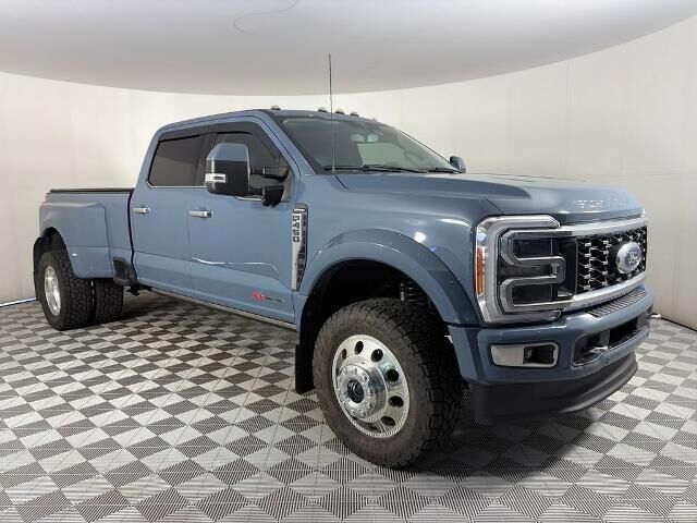 2023 Ford F-450 Super Duty Limited — photo 1 of 26