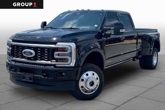 2025 Ford F-450 Super Duty Platinum